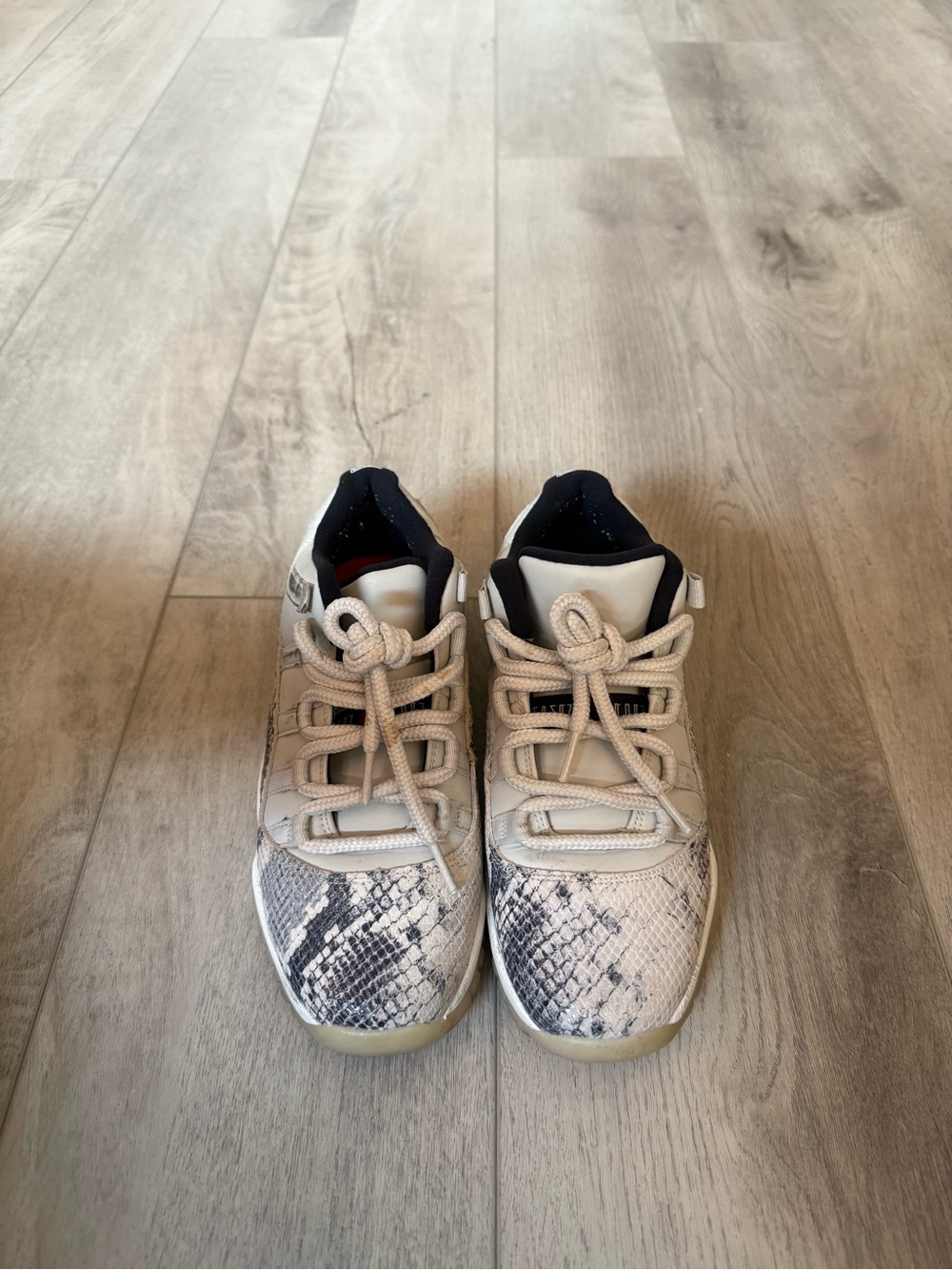 Air Jordan 11 Retro Low Light Bone Snakeskin GS 5.5Y CD6847-002
